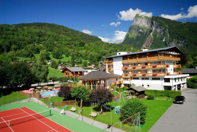 Hôtel 4 étoiles Samoëns · Neige et Roc Samoëns · Extérieur